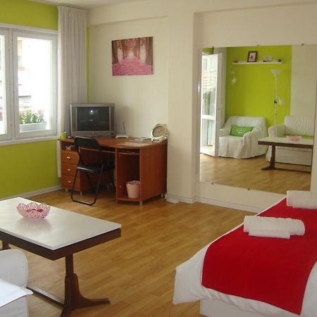 Guest Rooms Colours Kazanlŭk Exteriör bild