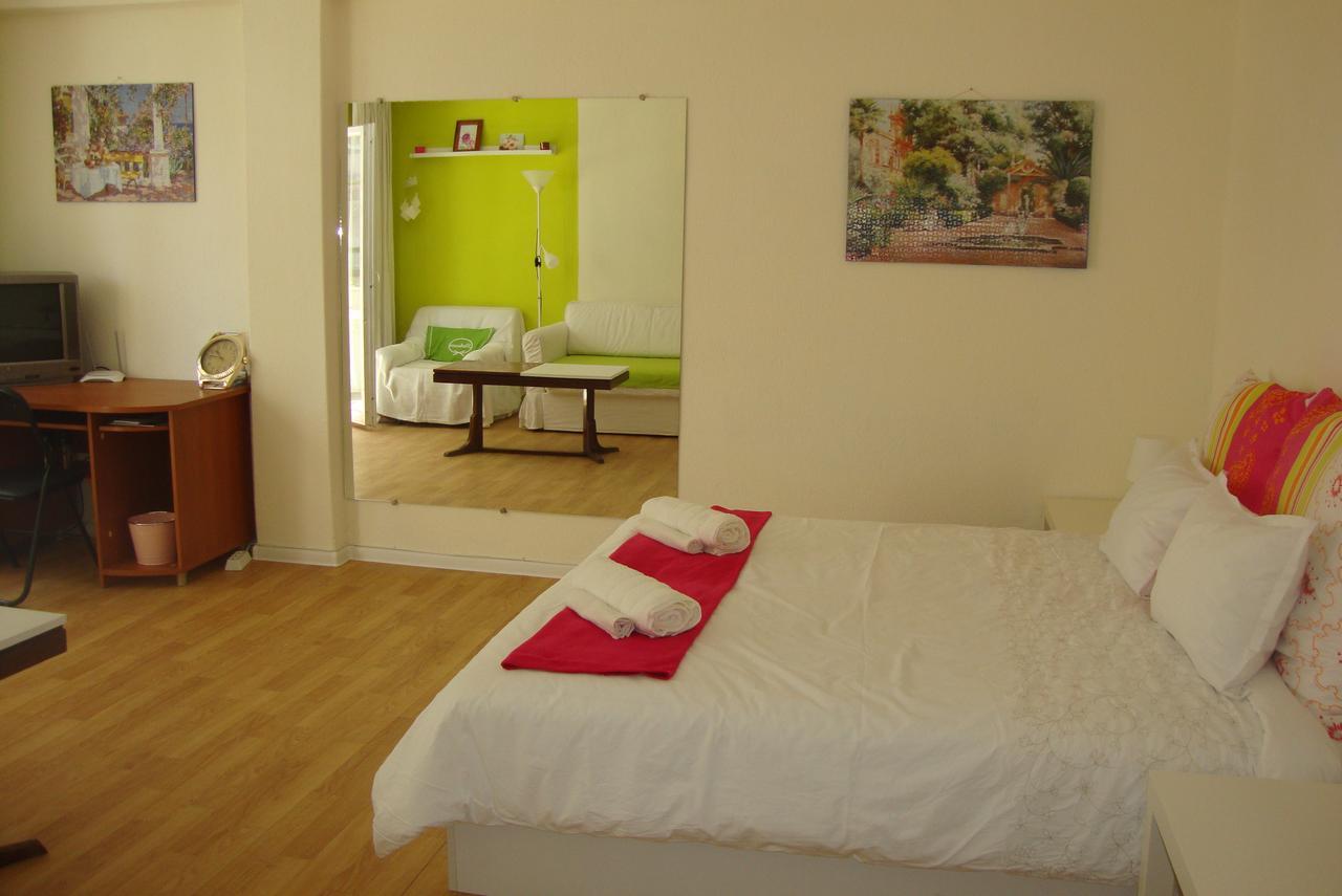 Guest Rooms Colours Kazanlŭk Exteriör bild