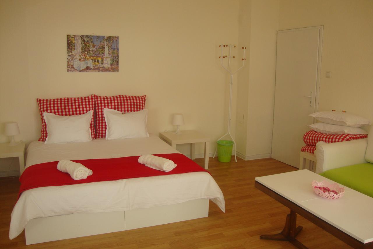 Guest Rooms Colours Kazanlŭk Exteriör bild